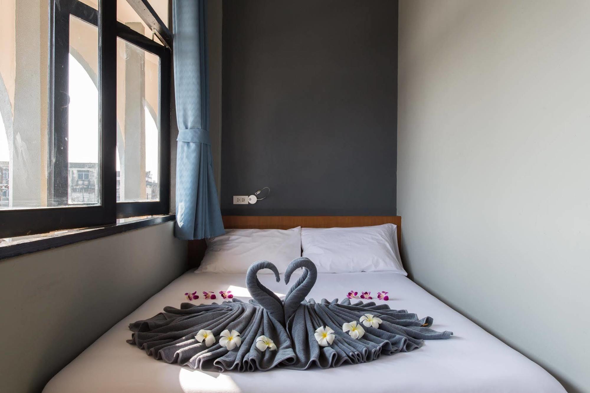 Holiday Station Hostel Krabi Luaran gambar