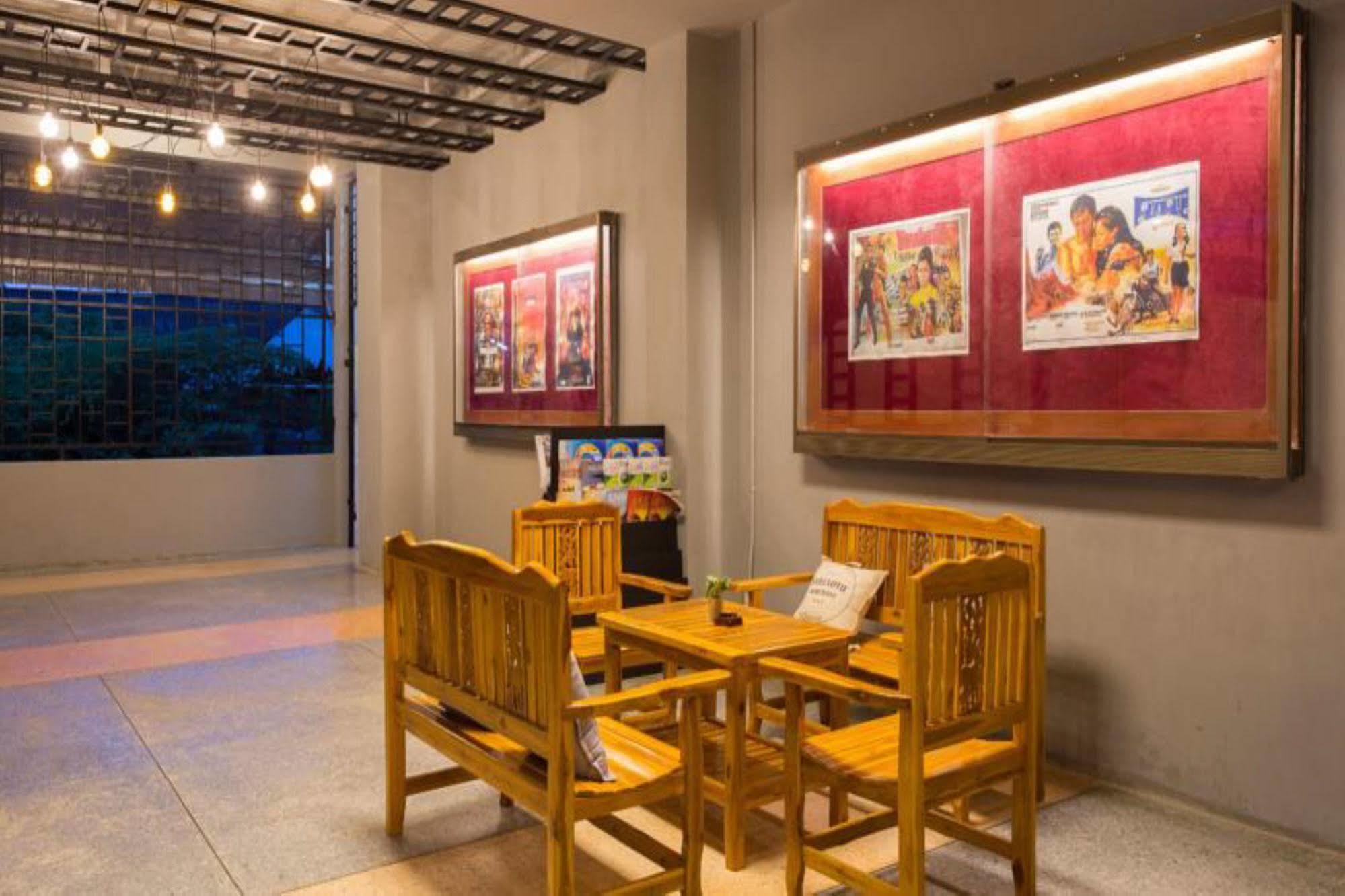 Holiday Station Hostel Krabi Luaran gambar