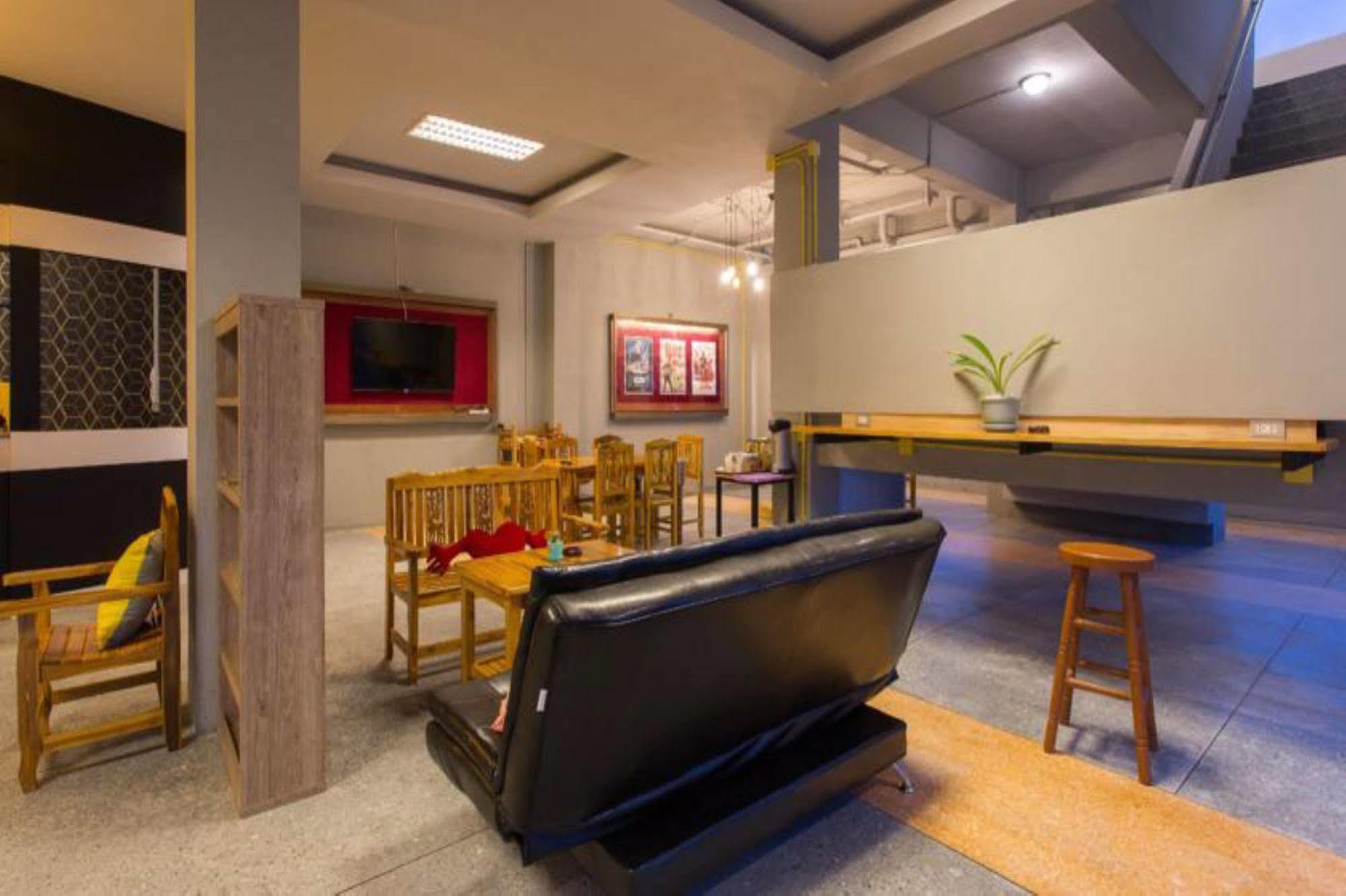 Holiday Station Hostel Krabi Luaran gambar