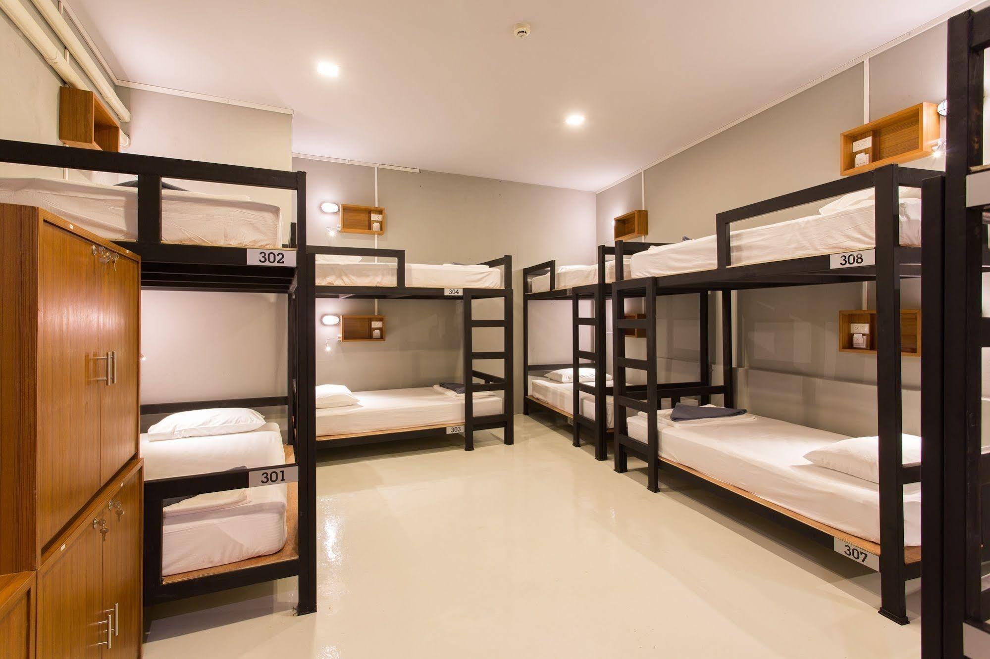 Holiday Station Hostel Krabi Luaran gambar