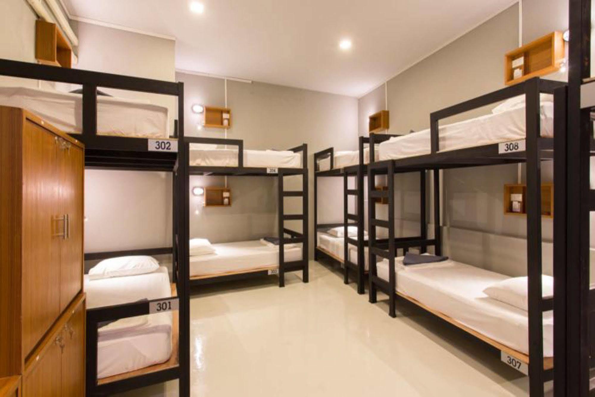 Holiday Station Hostel Krabi Luaran gambar