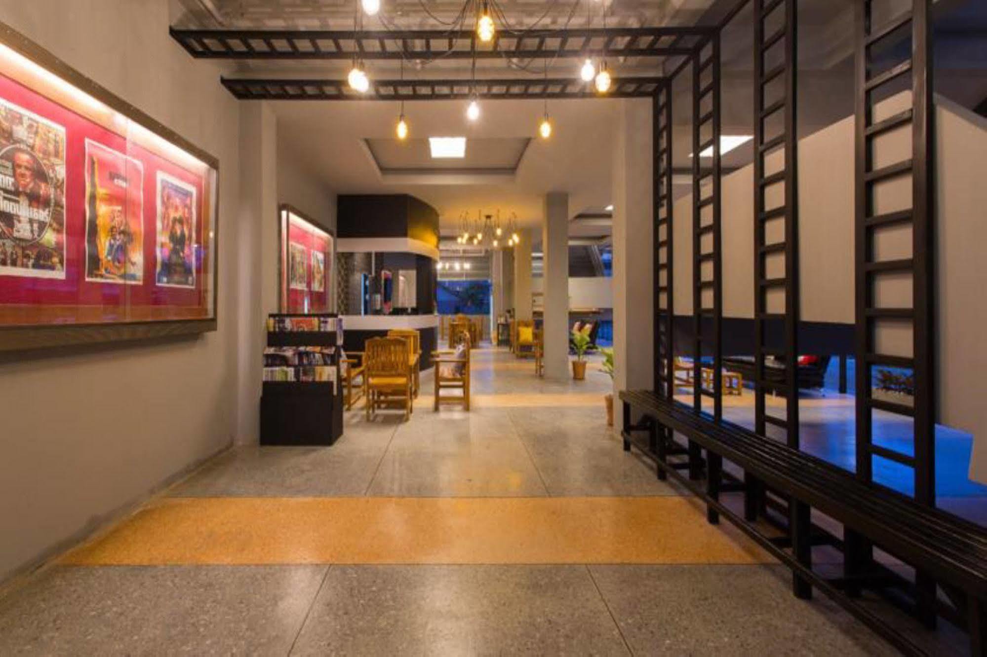 Holiday Station Hostel Krabi Luaran gambar